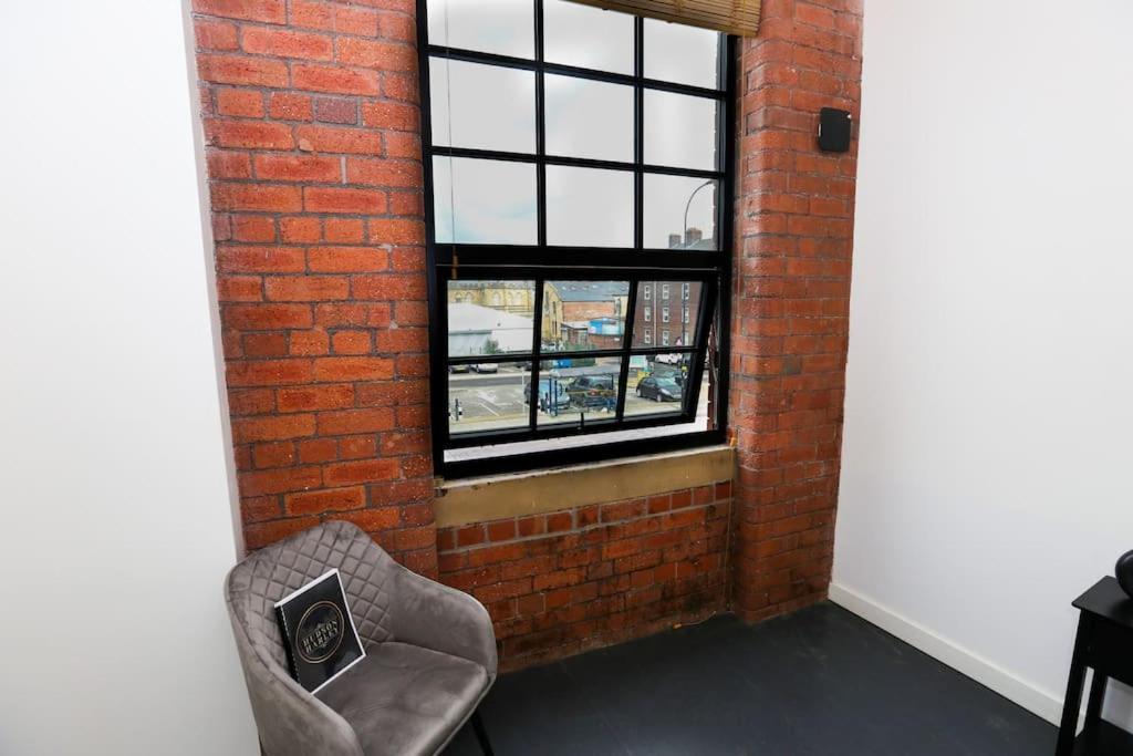 Stayzo_nichols Building_spacious 3-bedroom Sheffield