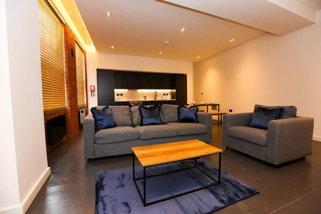 Stayzo_nichols Building_spacious 3-bedroom * Sheffield