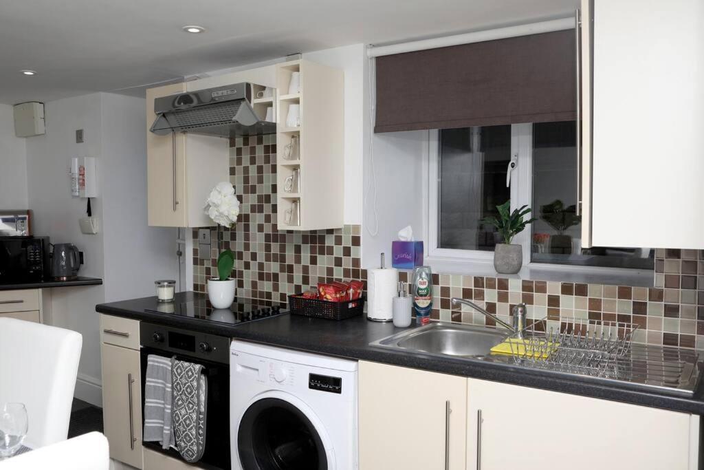The Cosy Corner 2 Bedroom Flat