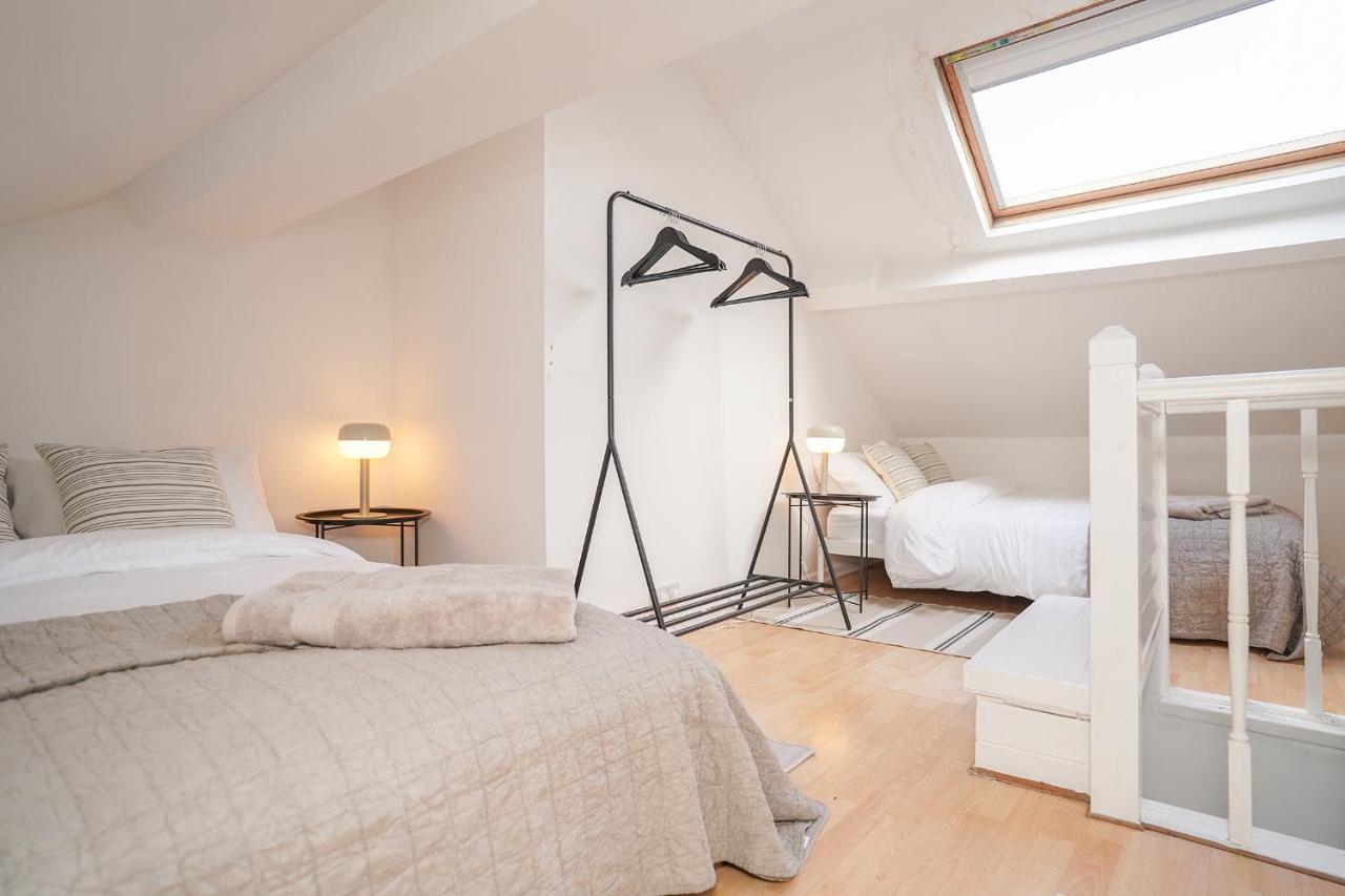 Stadium View, Entire Private House, Close To Centre, Free Wifi * Sheffield