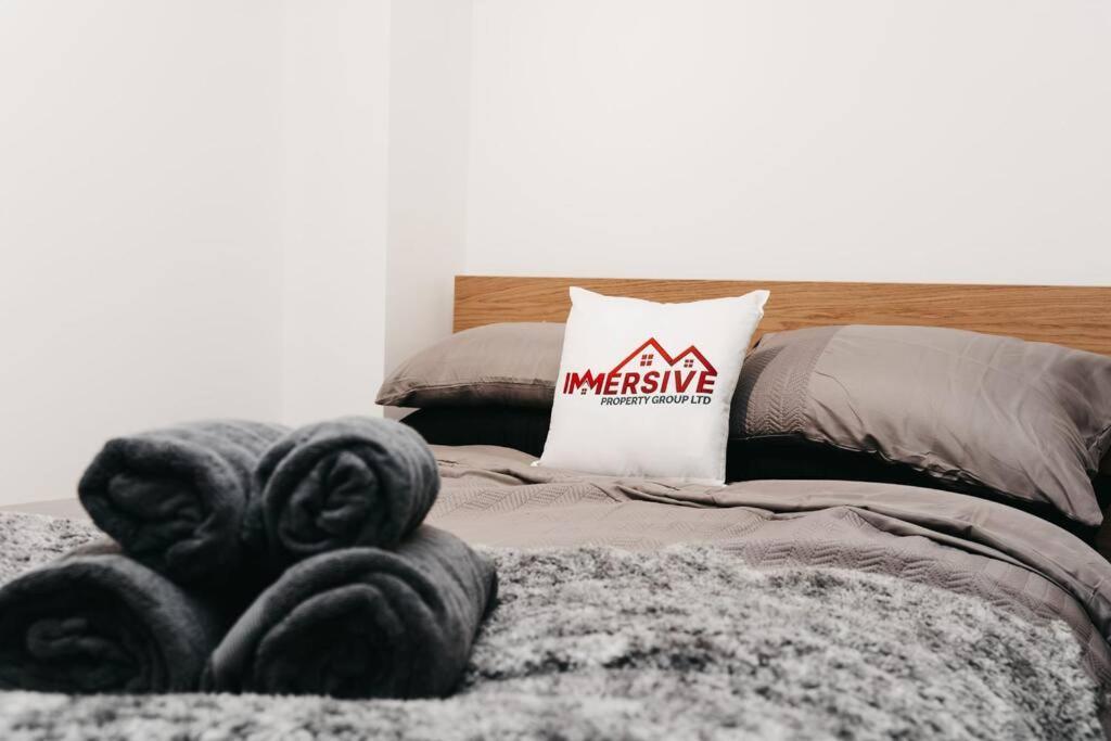 Stunning Modern Heart Of The City Apartment Sheffield