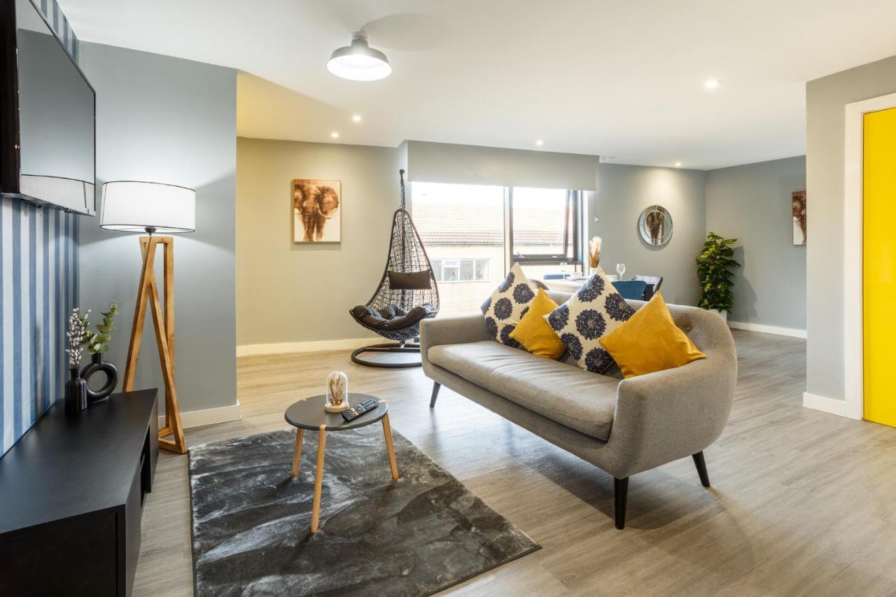 Brand New Large Apartment *