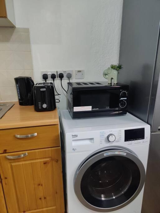 1 Bedroom Flat Apartment
