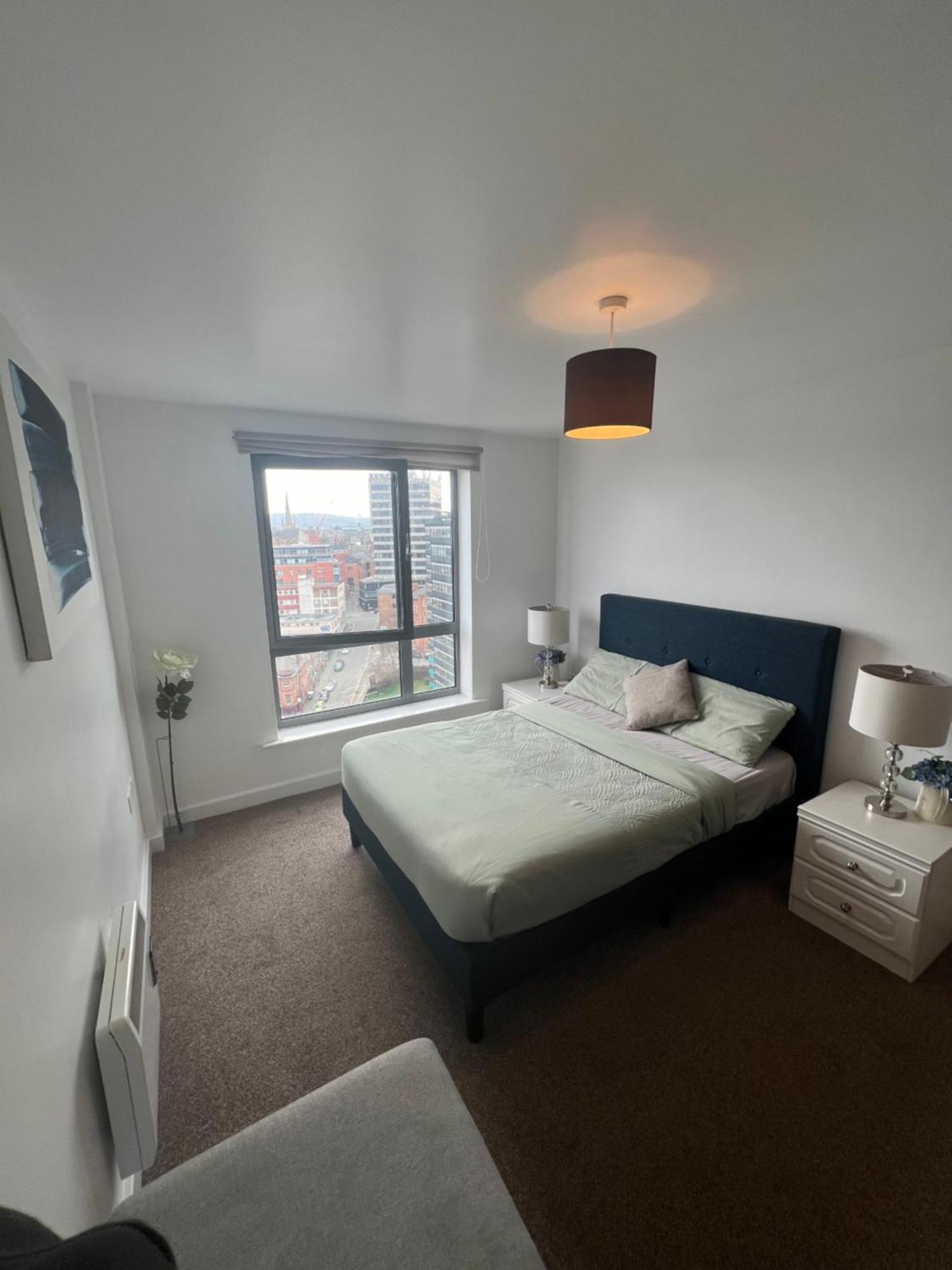 Eejs Beautiful 2 Bed - Centre * Sheffield