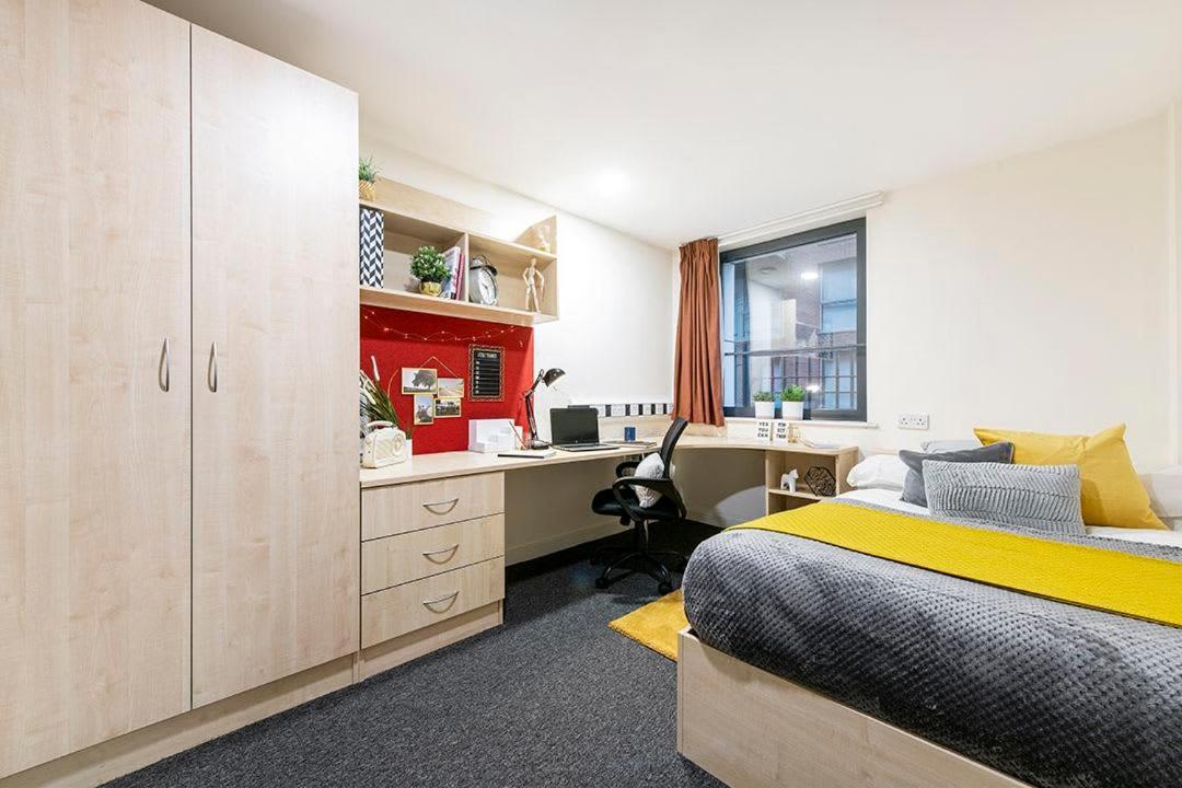 Apartamento Cosy And Modern And Private Ensuites At 3 Located Near The Of *