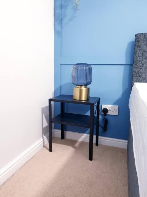 Hyde Park - Park Hill - - 2 Bedrooms - Free On-site Parking - Netflix - Fast Wifi Apartment *