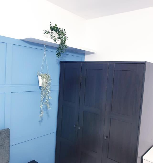 Apartment Hyde Park - Park Hill - - 2 Bedrooms - Free On-site Parking - Netflix - Fast Wifi *