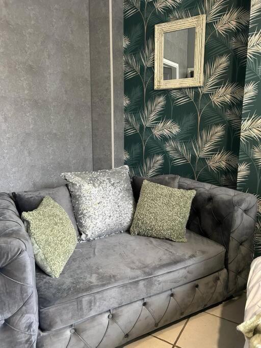 Cozy Downtown Studio Flat In Sheffield