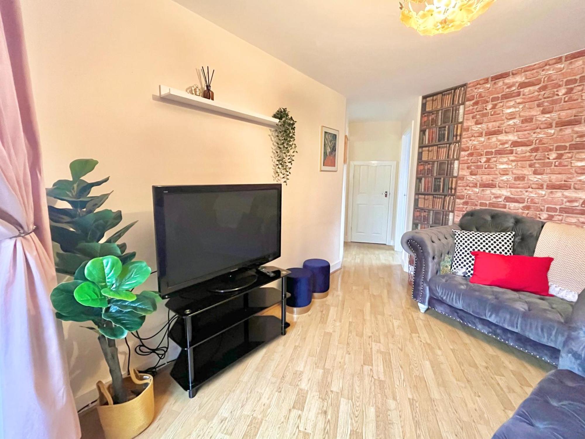 Casa de férias Payler House Sheffield-wifi -large Parking Space-cozy 4 Bedrooms Sheffield