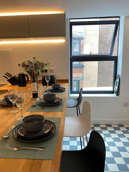 Contemporary Centre 3 Bedroom * Sheffield