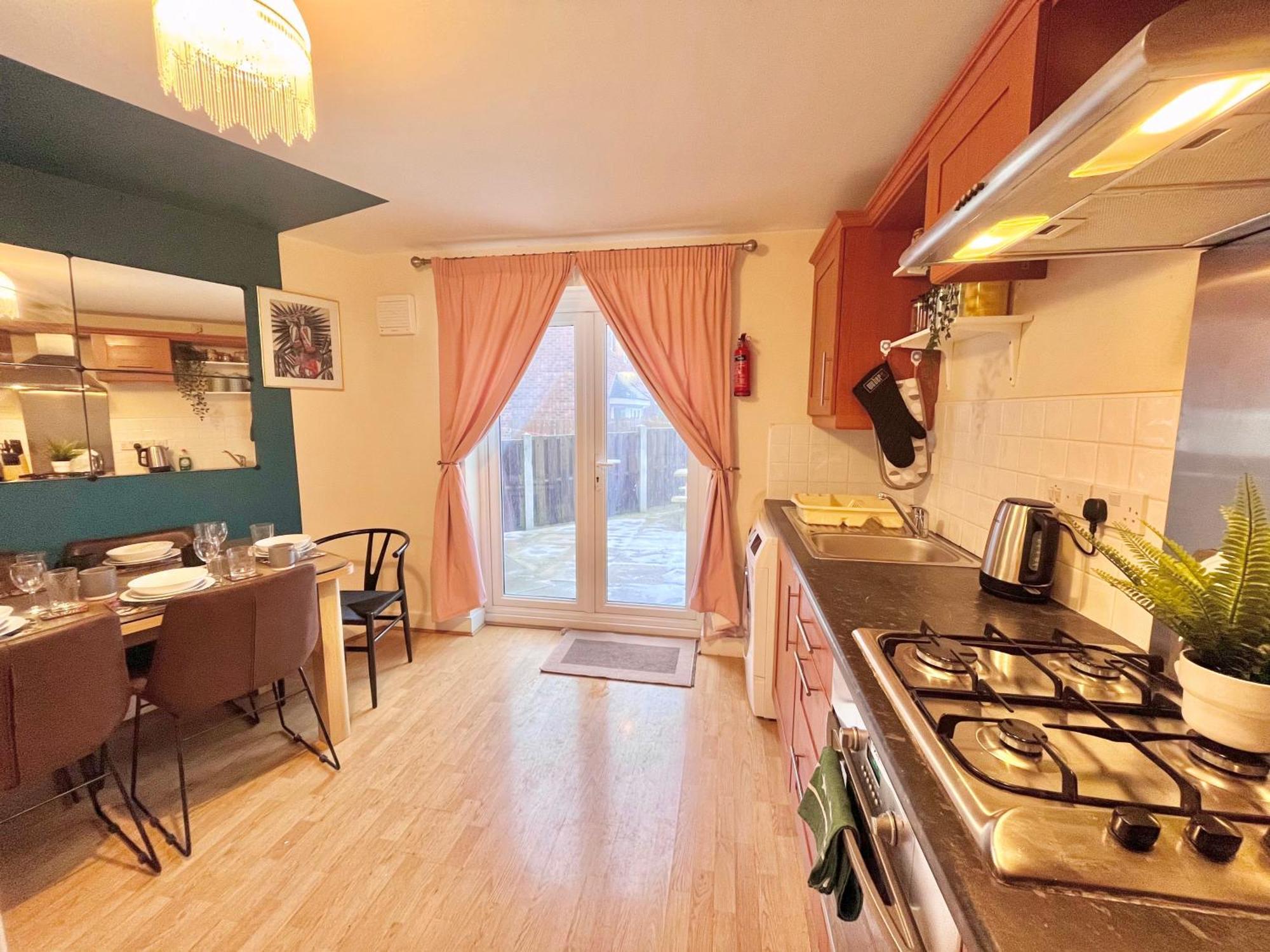 Casa de férias Payler House Sheffield-wifi -large Parking Space-cozy 4 Bedrooms *