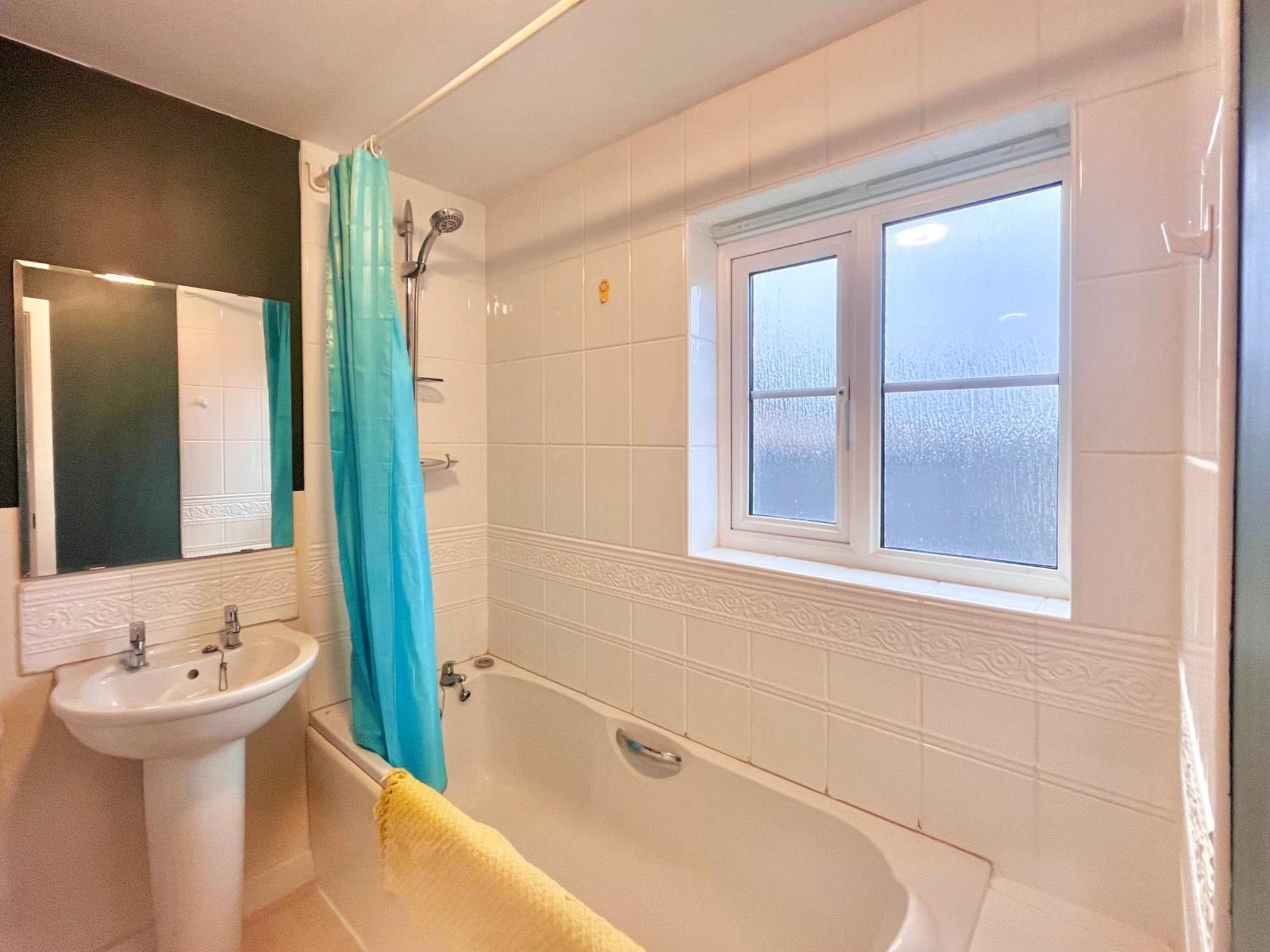 Casa de férias Payler House Sheffield-wifi -large Parking Space-cozy 4 Bedrooms *