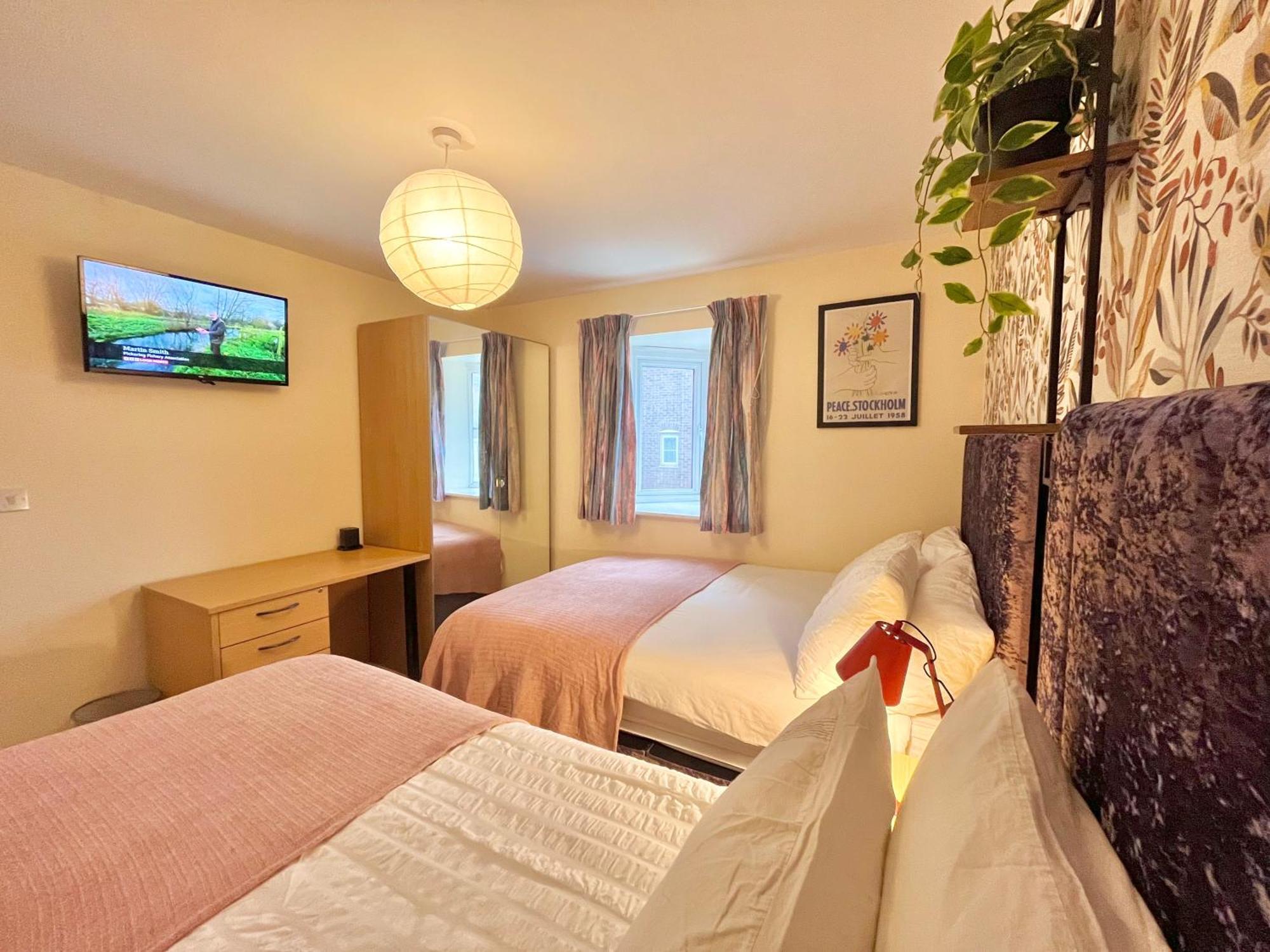 Payler House Sheffield-wifi -large Parking Space-cozy 4 Bedrooms Casa de férias