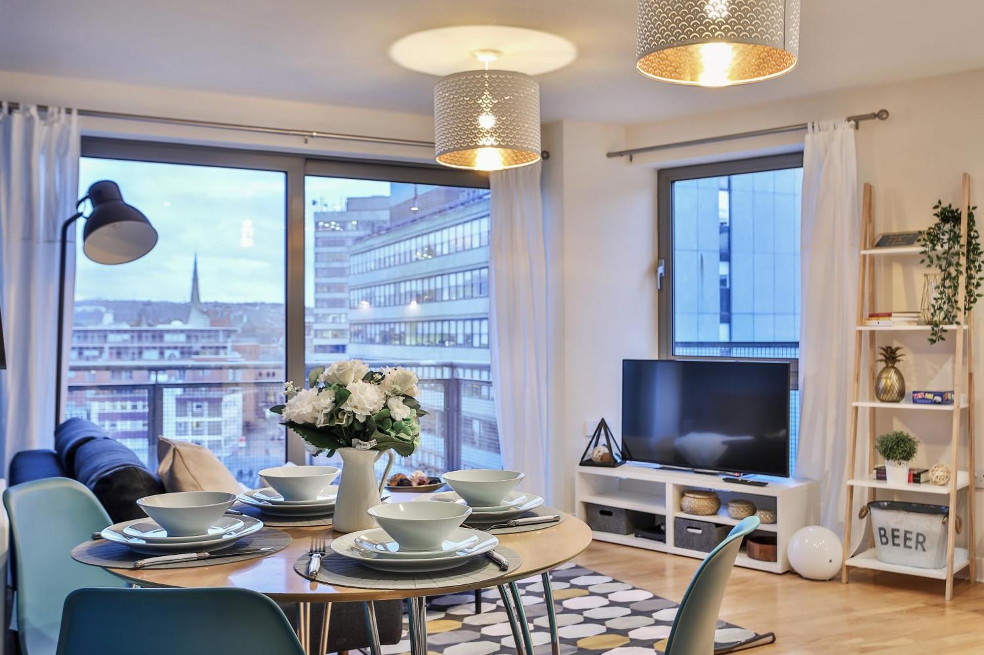 Skyview By Noknokstay - Centre With Parking - Group, Family, Business Apartment *