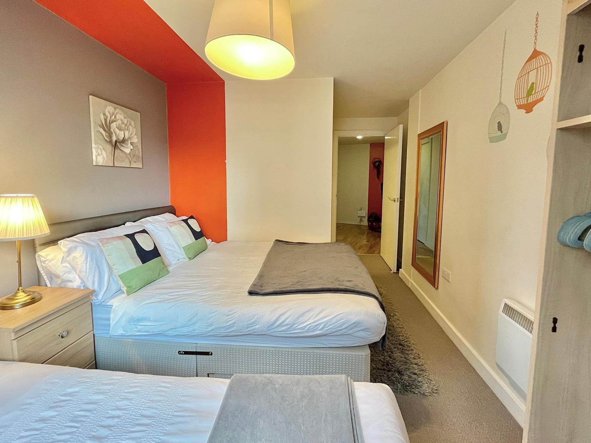 Skyview By Noknokstay - Centre With Parking - Group, Family, Business Apartment *