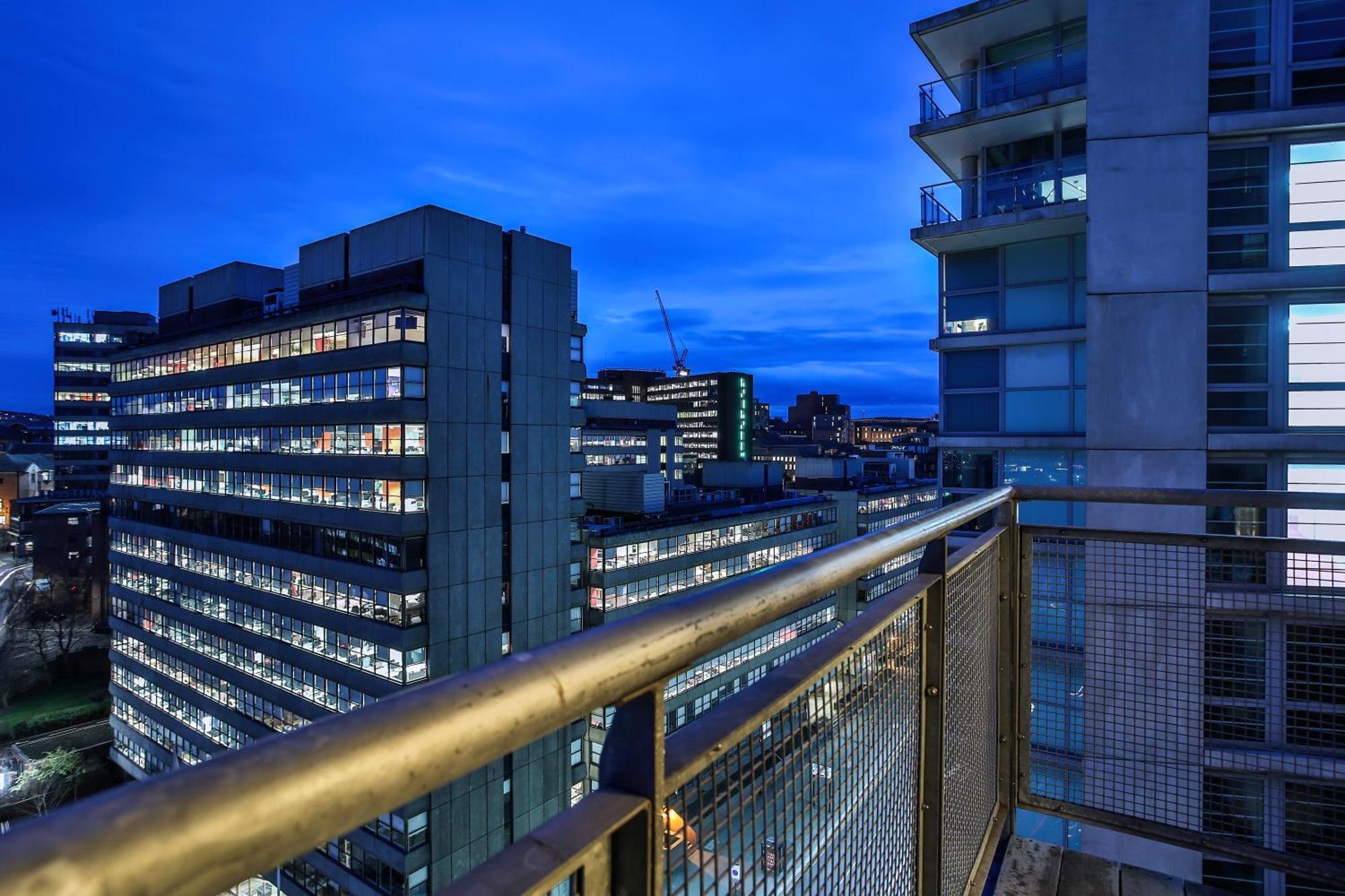 Skyview By Noknokstay - Centre With Parking - Group, Family, Business Sheffield