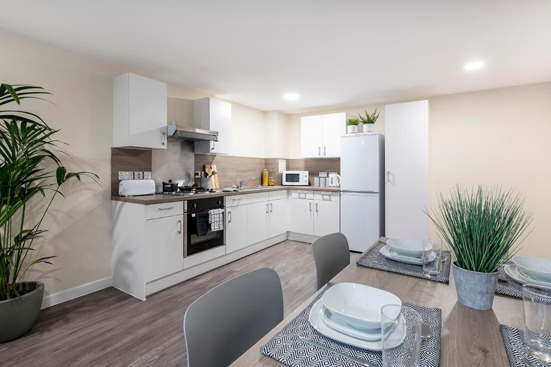 Apartamento Cosy And Modern And Private Ensuites At 3 Located Near The Of Sheffield