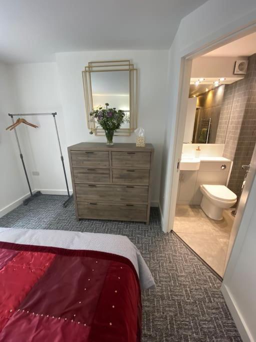 Apartment Contemporary Centre 3 Bedroom Sheffield