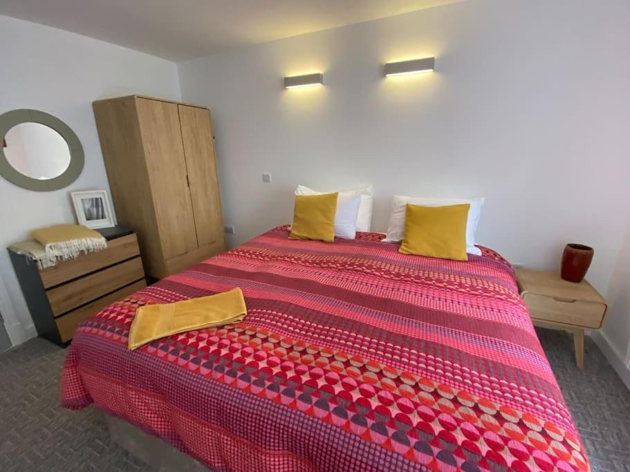 Apartment Contemporary Centre 3 Bedroom Sheffield