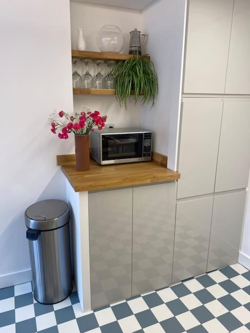 Apartment Contemporary Centre 3 Bedroom