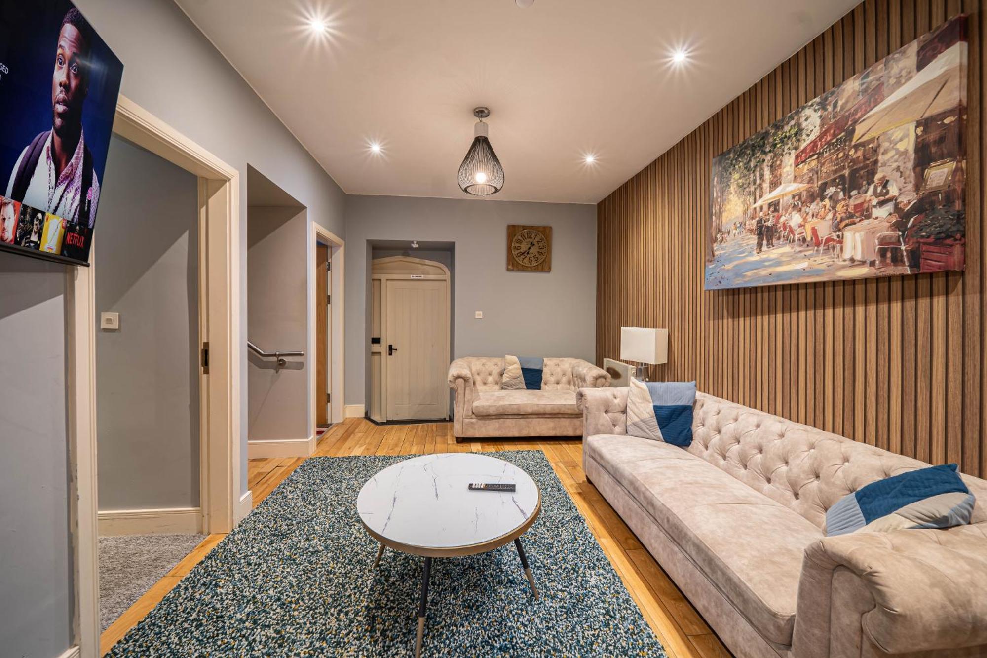 Kelham Apartments: Serviced With Free Parking Apartment *