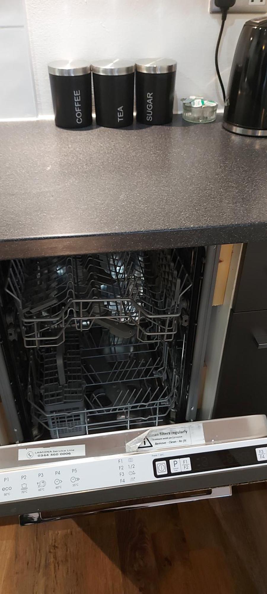Apartment In Great Location With A Balcony & Parking Possible - West One