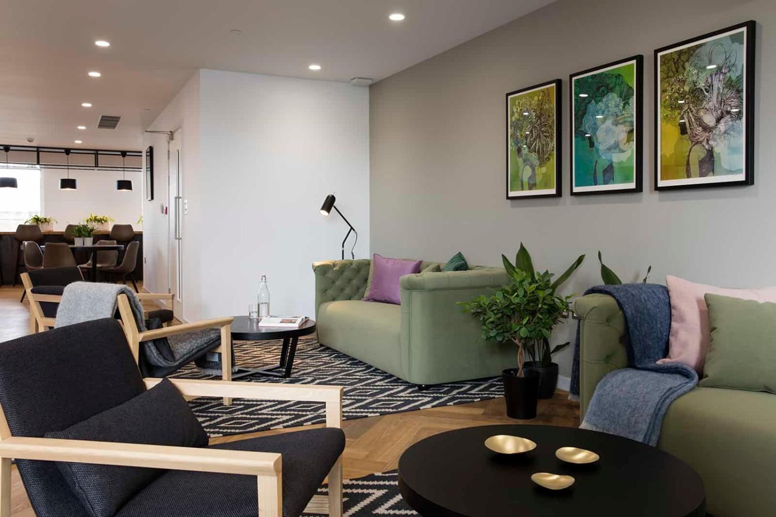 Stephs Lovely 4 Bedroom Apartment Sheffield