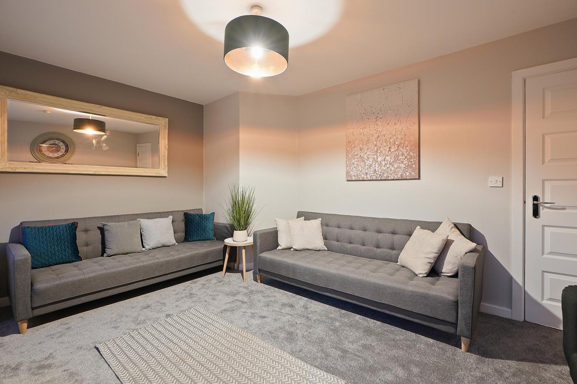 Richmond House - 5 Bed House That Sleeps 10, Great For Workers & Groups, Netflix & Free Parking - Hosted By Host Save * Sheffield