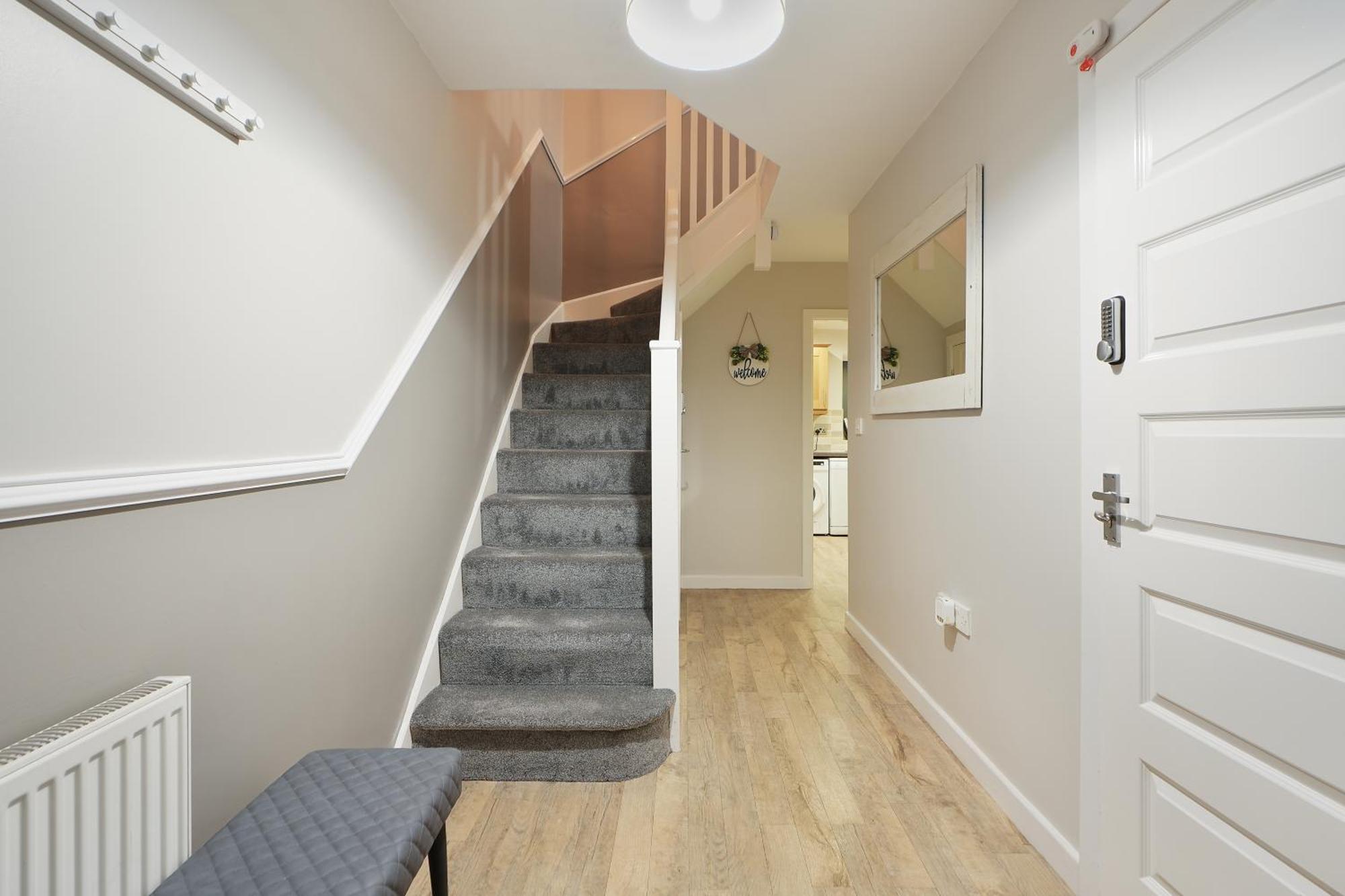 Richmond House - 5 Bed House That Sleeps 10, Great For Workers & Groups, Netflix & Free Parking - Hosted By Host Save Holiday home *