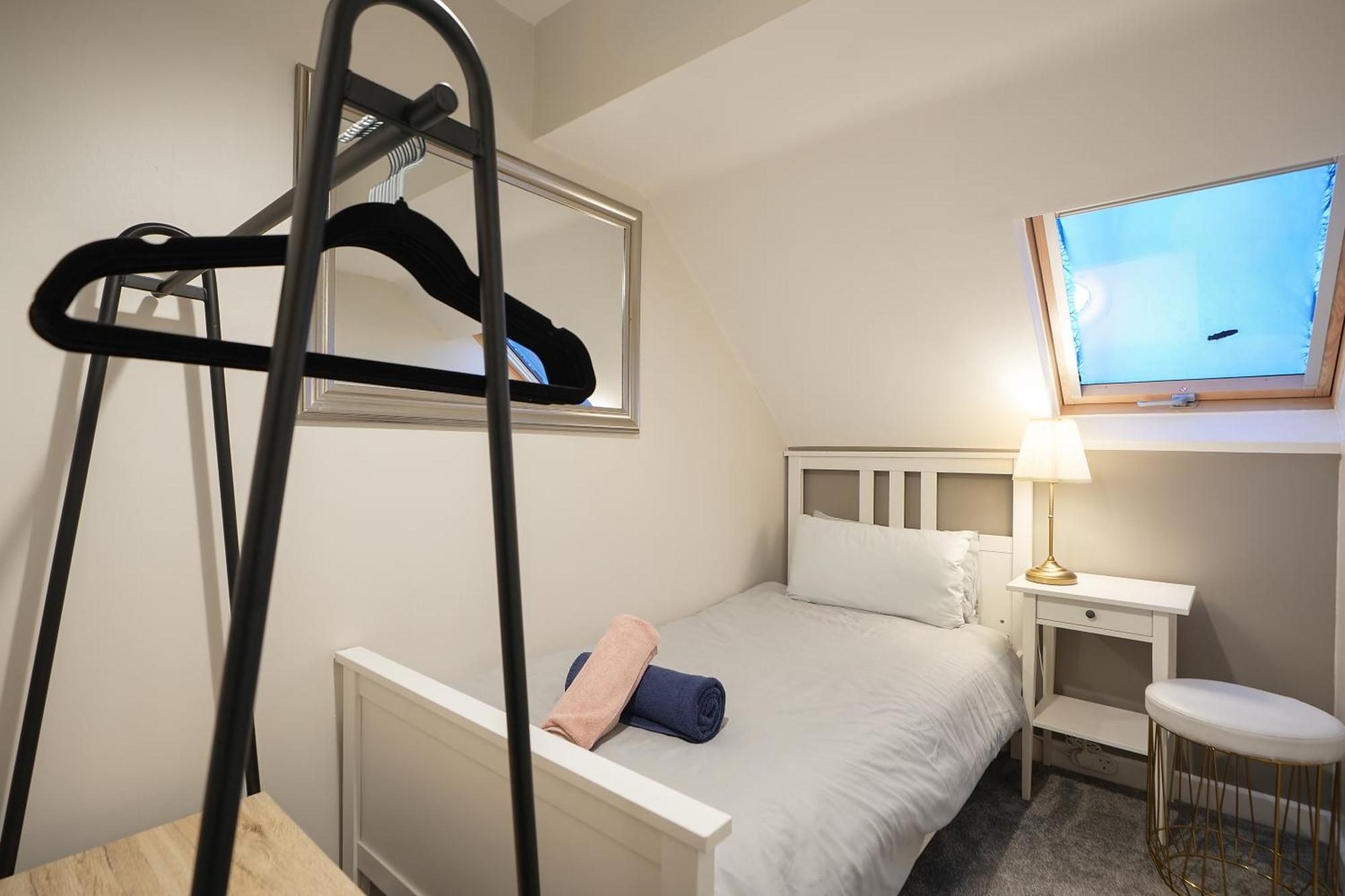 Richmond House - 5 Bed House That Sleeps 10, Great For Workers & Groups, Netflix & Free Parking - Hosted By Host Save Holiday home *