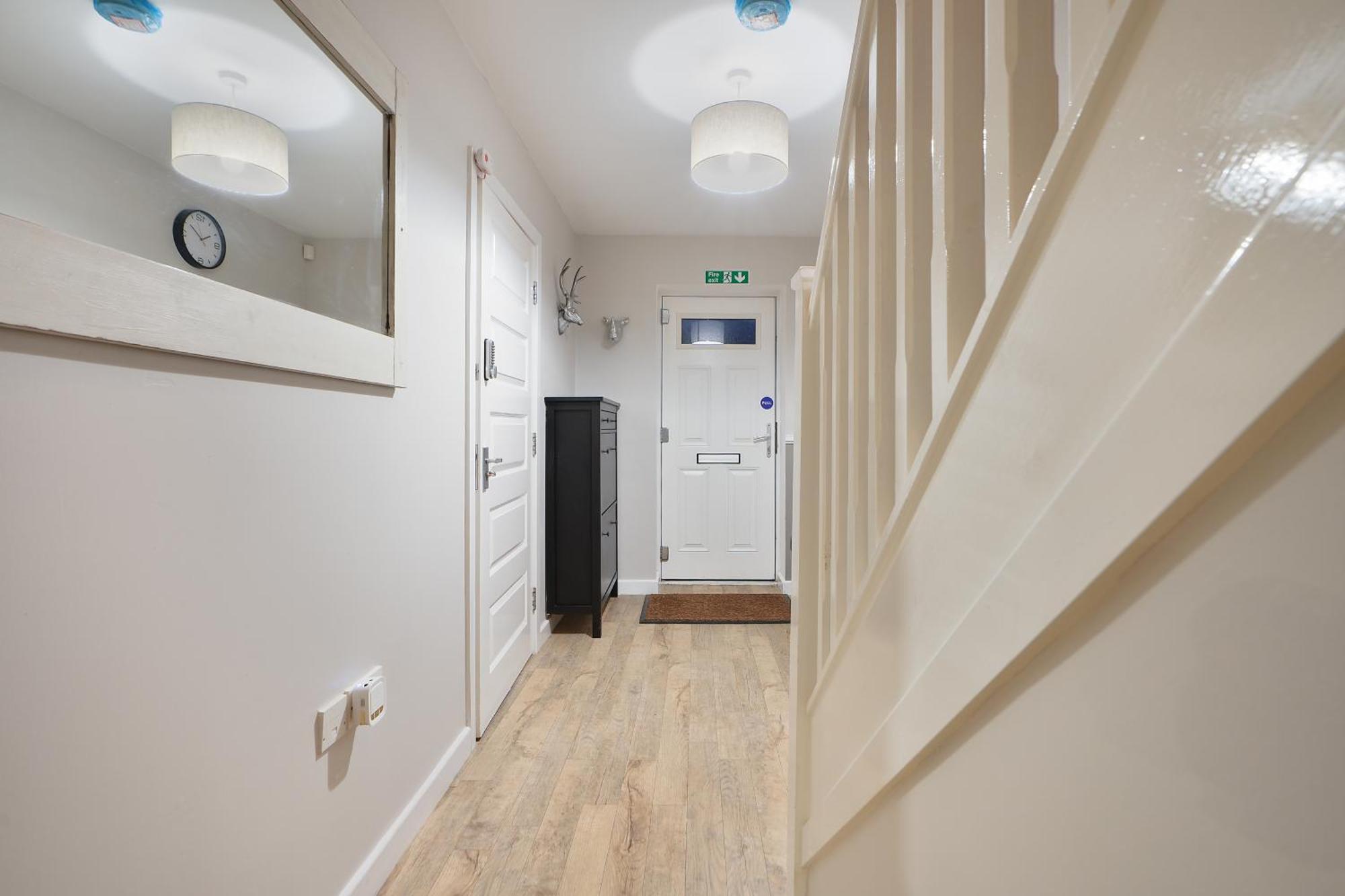 Richmond House - 5 Bed House That Sleeps 10, Great For Workers & Groups, Netflix & Free Parking - Hosted By Host Save Holiday home
