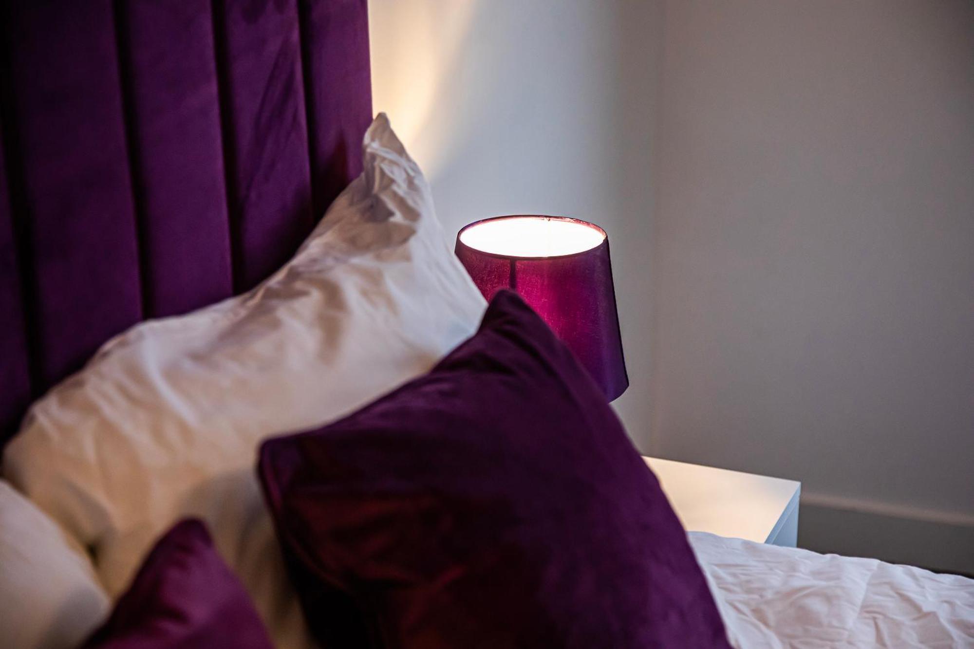 Stylish 2 Bed 104 - Centre, Free Parking, Coffee Machine & Netflix - Hosted By Host Save