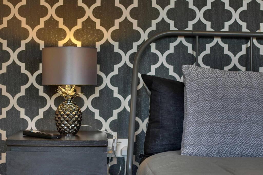 Apartment Modern Studio - Vibrant Abbeydale Rd, Free Parking, Pet Friendly, Netflix *