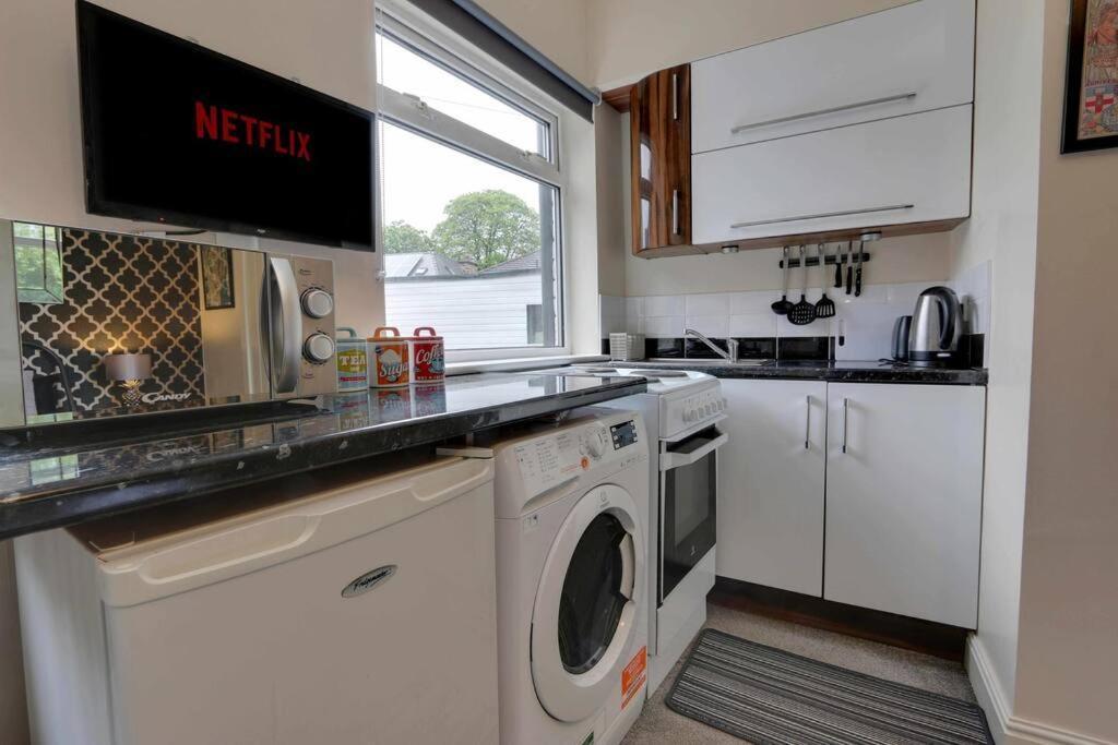 Apartment Modern Studio - Vibrant Abbeydale Rd, Free Parking, Pet Friendly, Netflix Sheffield