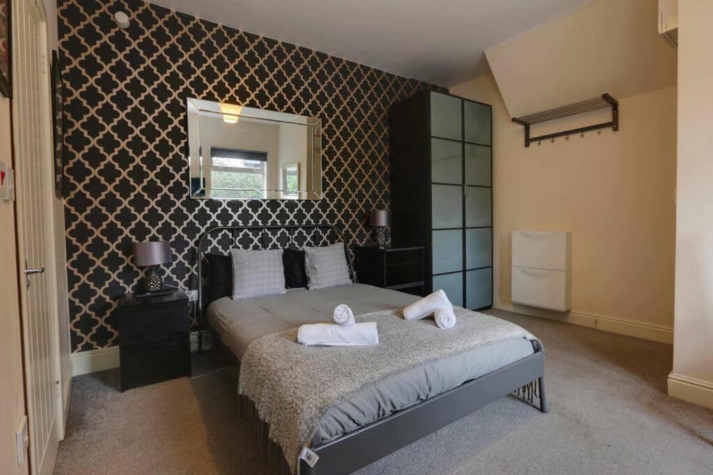 Apartment Modern Studio - Vibrant Abbeydale Rd, Free Parking, Pet Friendly, Netflix *