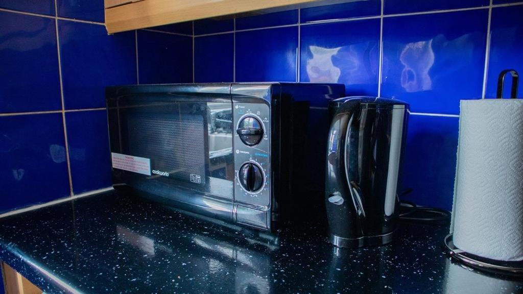 Holiday home Hilltop Place , Parkway M1 J33 *