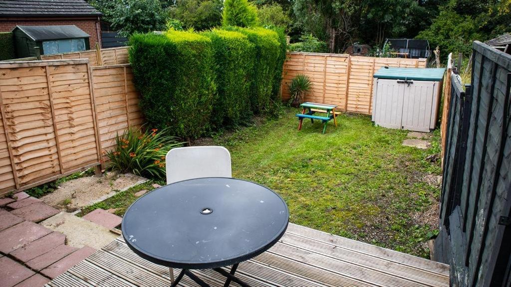 Hilltop Place , Parkway M1 J33 * Sheffield