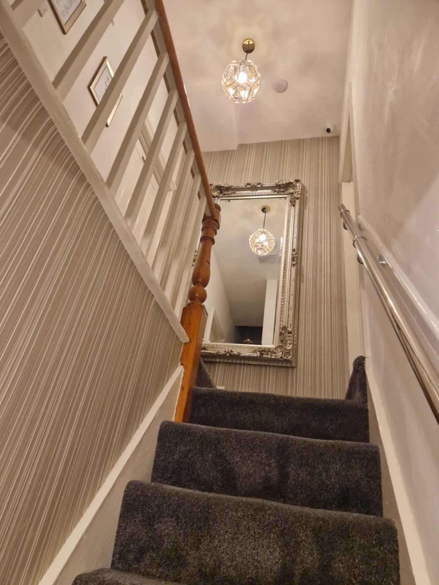 Highfields Living - Ensuite- Free Wifi- Free Local Parking Sheffield