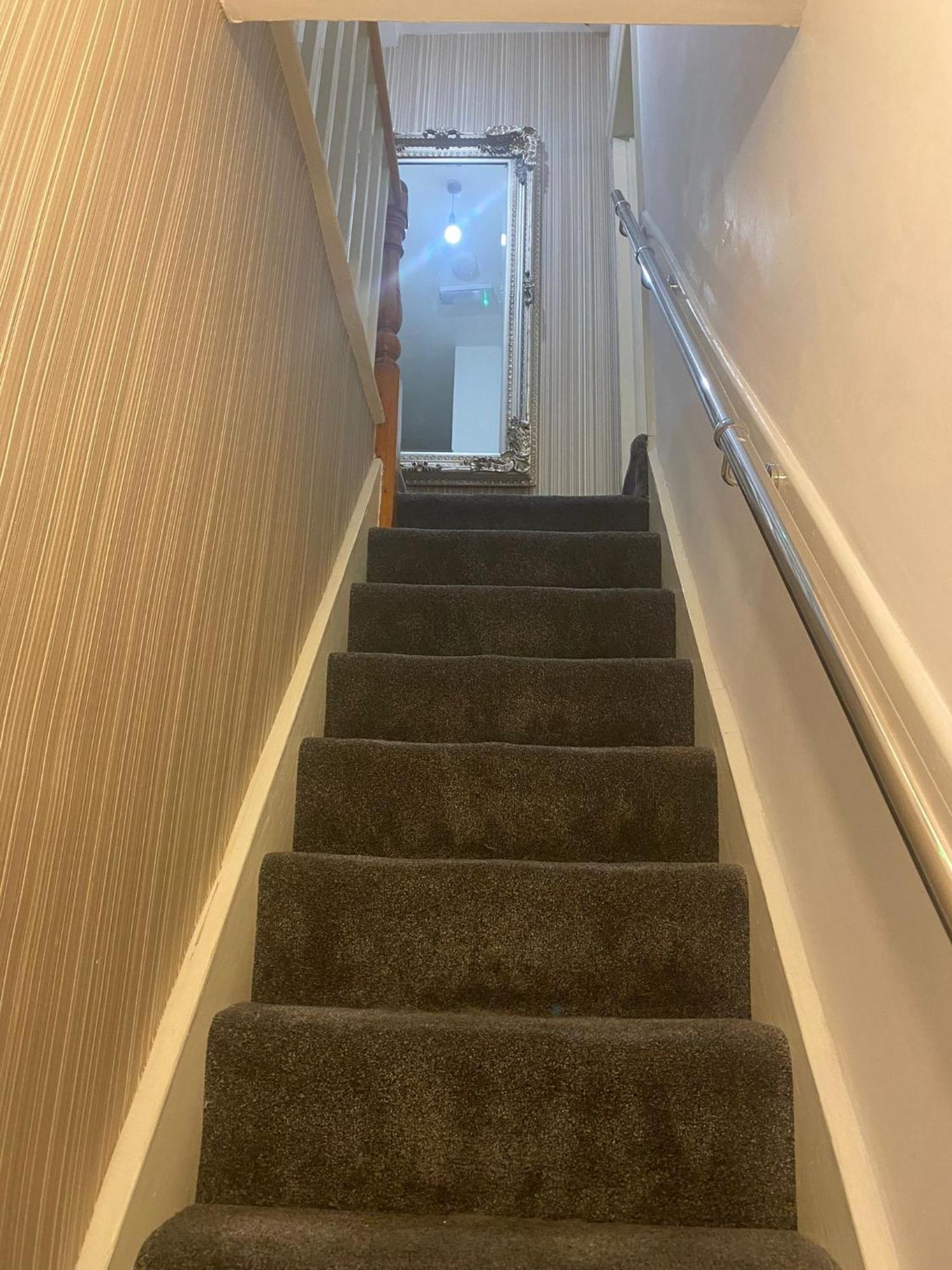 Highfields Living - Ensuite- Free Wifi- Free Local Parking Guest house