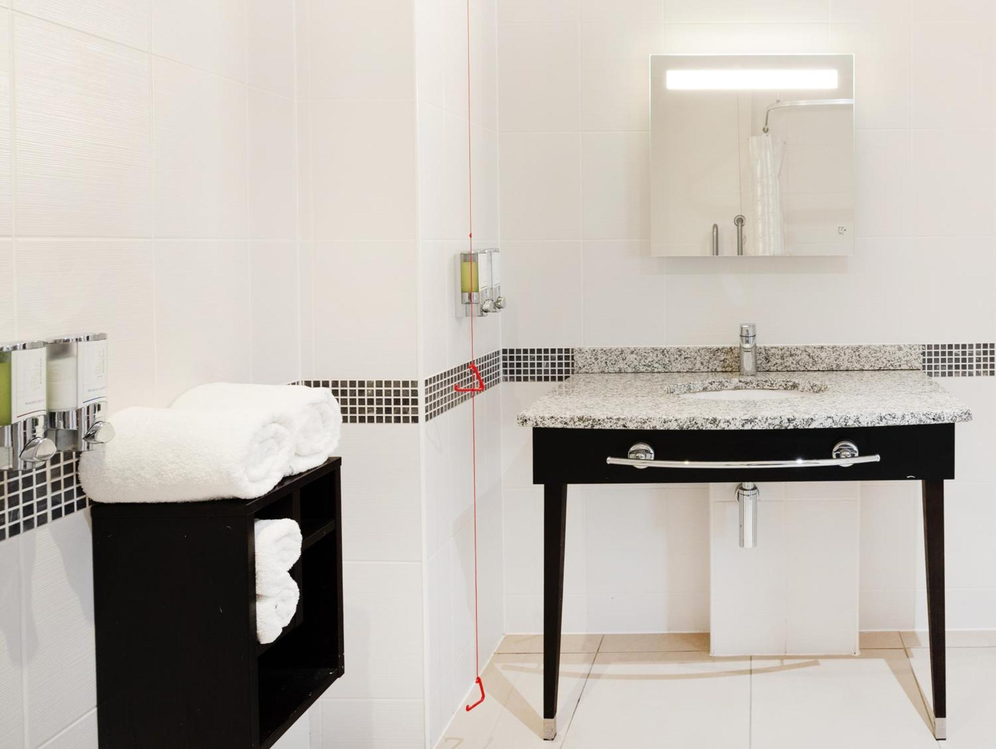 Hampton By Hilton 3*
