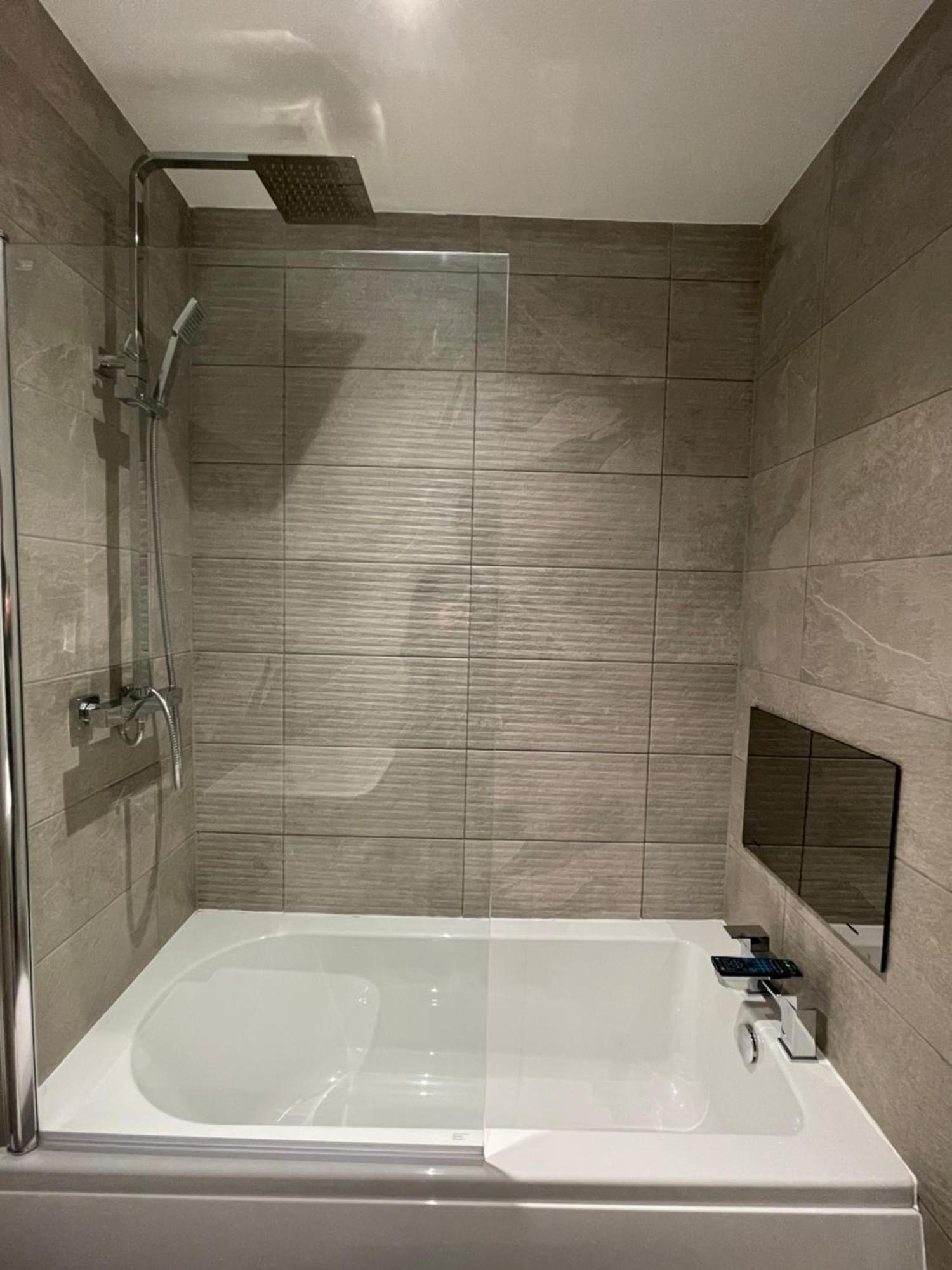 Stylish And Modern 2br With Parking Apartment