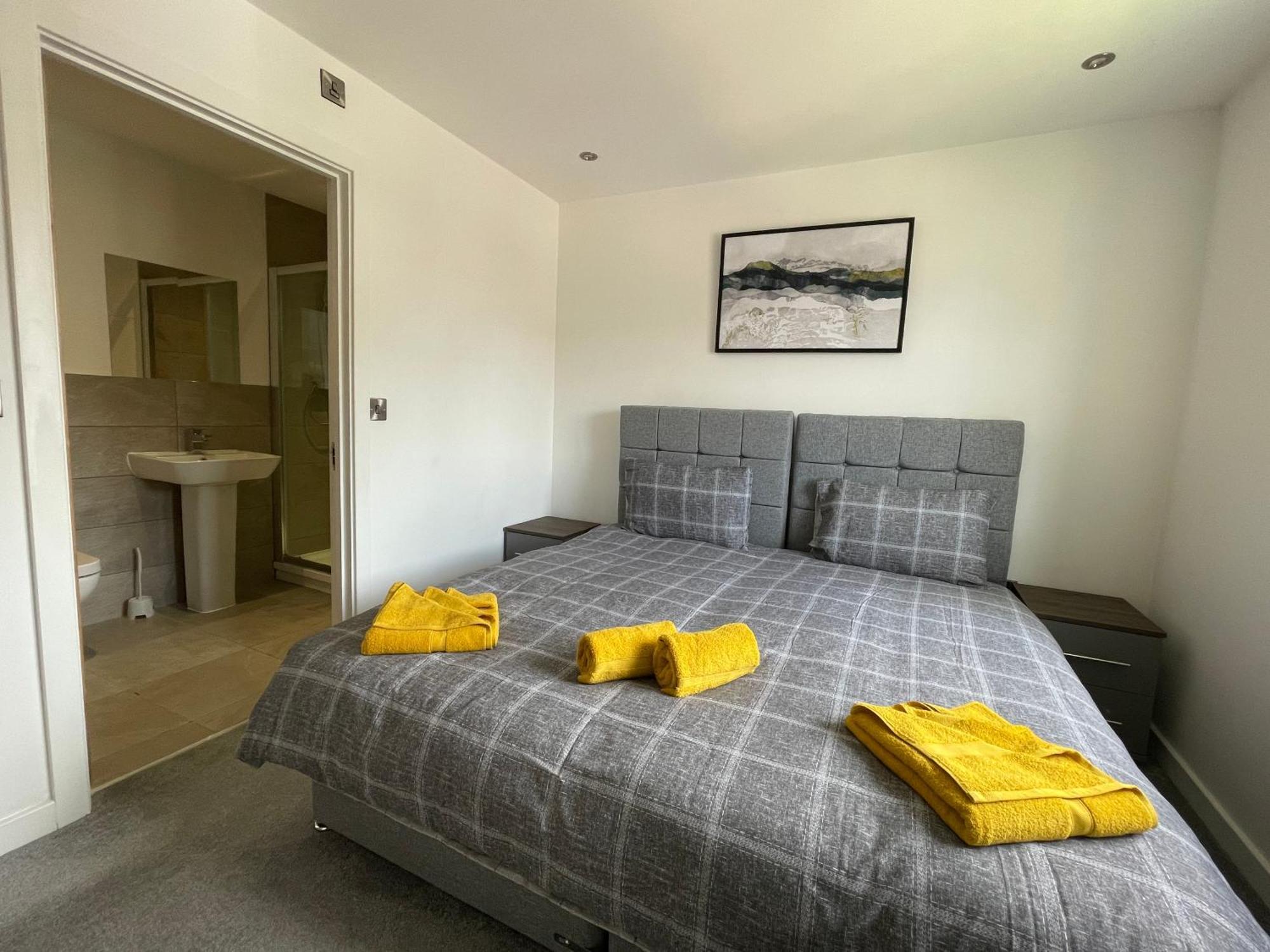Stylish And Modern 2br With Parking Apartment Sheffield