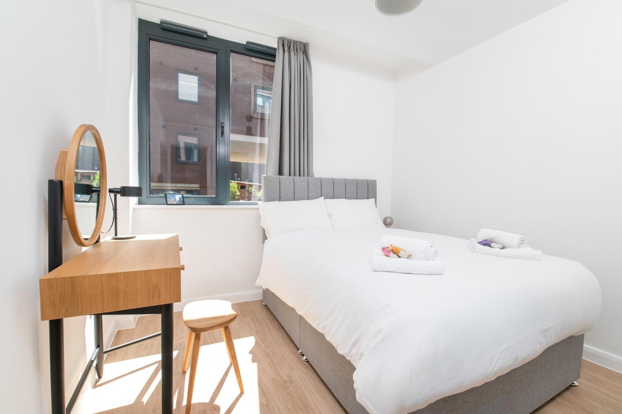 123 Queen Street - Crowd Luxury * Sheffield