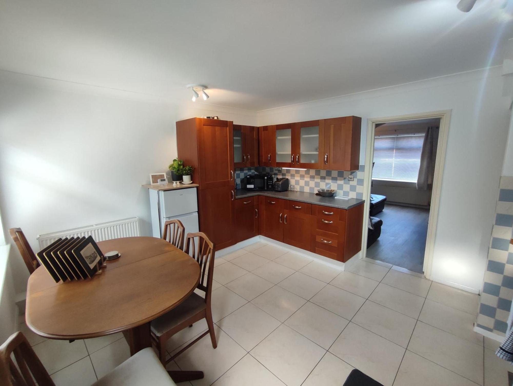 Meadowhall Work Or Leisure Off Road Parking With Cctv Holiday home
