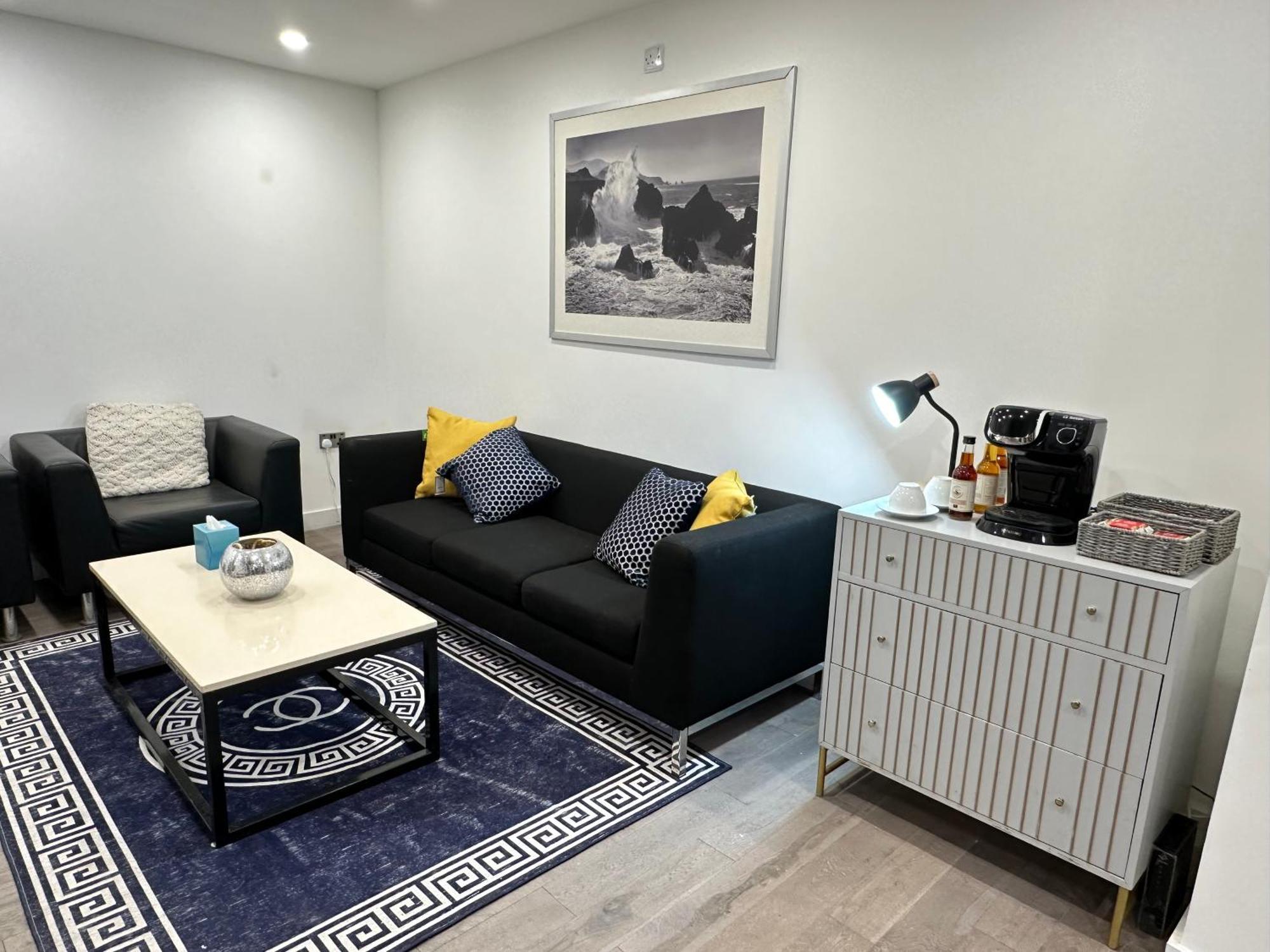 Canal, Open Space, Spotless, 2 Levels, 4pp, Free Parking, 5g Wifi * Sheffield