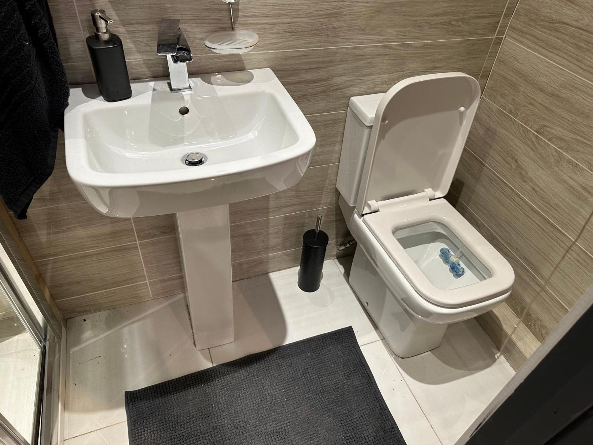 Canal, Open Space, Spotless, 2 Levels, 4pp, Free Parking, 5g Wifi Apartamento Sheffield
