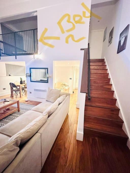 Exclusive - Very Spacious * Sheffield