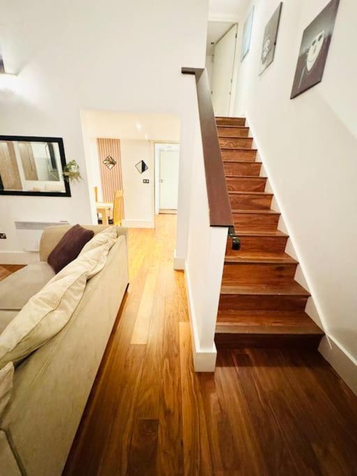 Apartment Exclusive - Very Spacious Sheffield