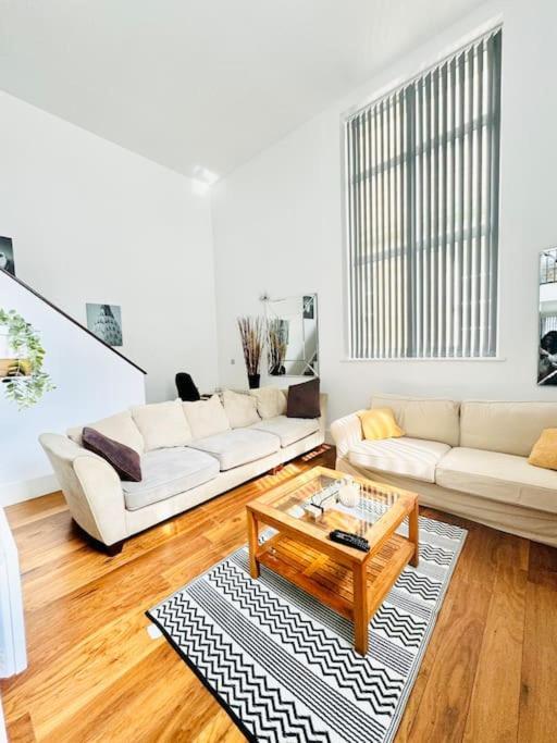 Exclusive - Very Spacious Apartment *