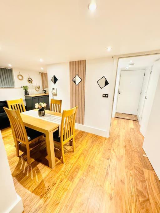 Exclusive - Very Spacious Apartment *